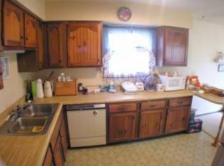 2328 W 60th St, Davenport, IA 52806
