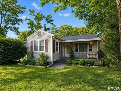 202 S Wood St, Athens, IL, 62613