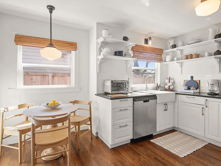 950 Olive Ave — Photo 18
