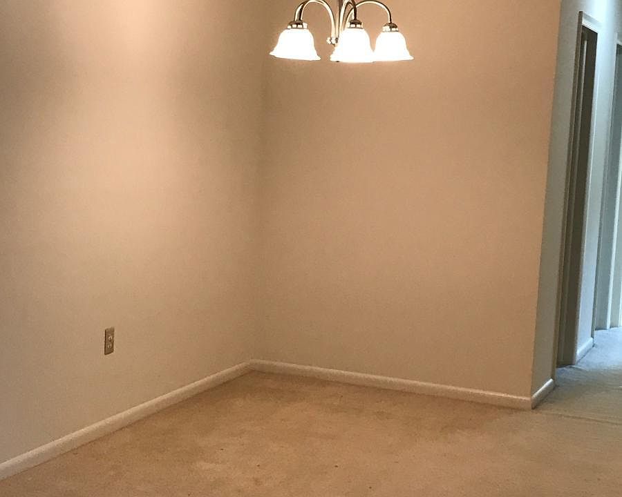 2nd image of 810 S College St APT 1