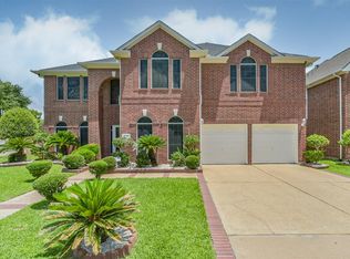 11319 Windy Dawn Dr, Pearland, TX 77584