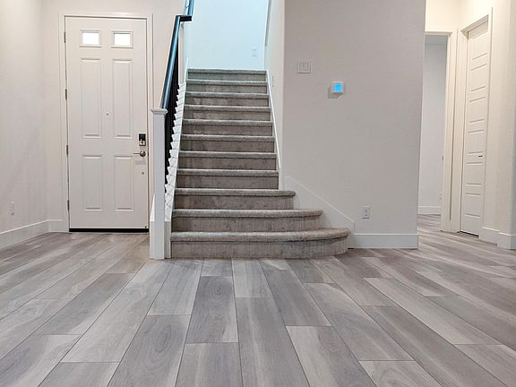 2nd image of 2121 Christiansen Cir