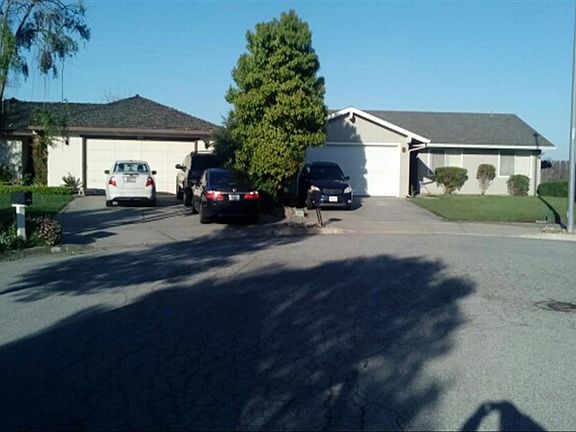 3rd image of 931 Plum Ct