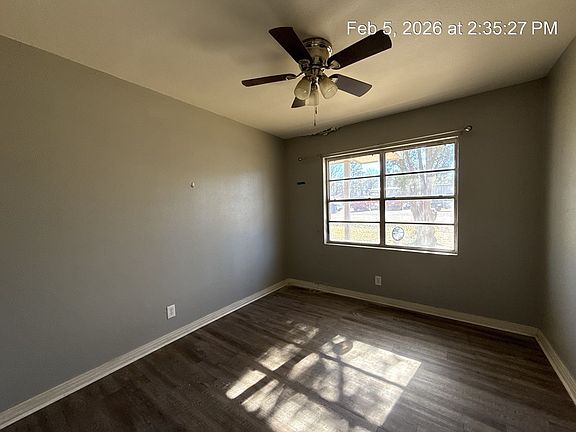 4th image of 204 W Walnut St