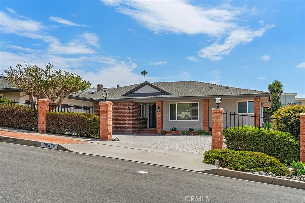3 bed, 2257 sqft, $10,000 — Photo 1