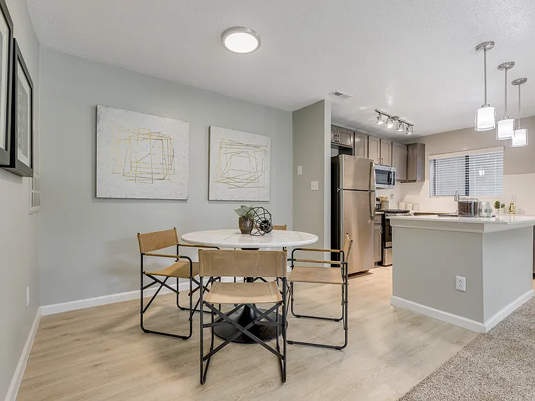 The Landon Apartments — Photo 5