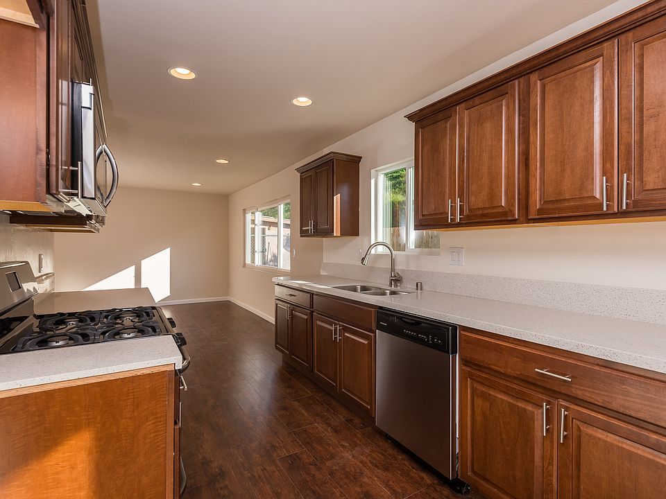 1st image of 7641 Shorewood Dr
