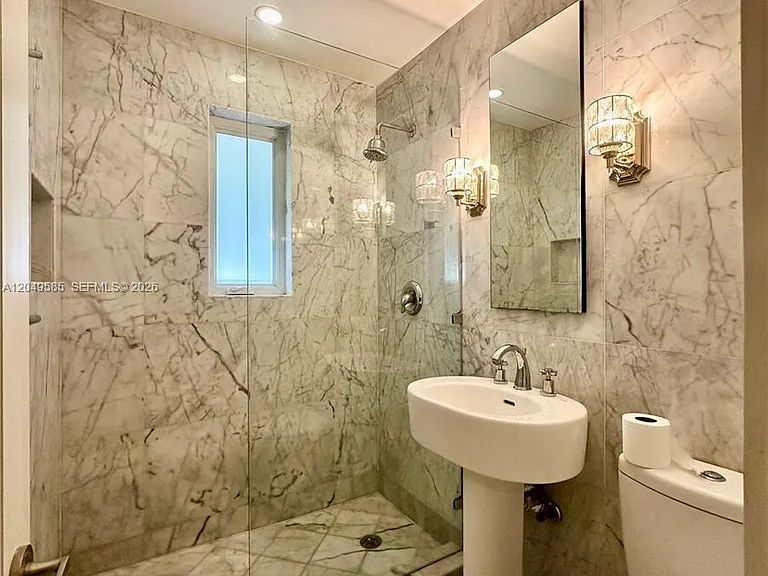 260 Euclid Ave #6 — Photo 9