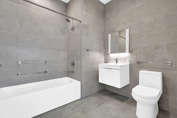 Rented by Azoulay Group Inc | media 13