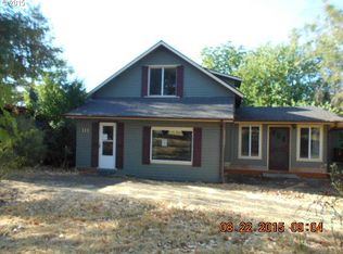 111 SE Suksdorf St, Winston, OR 97496
