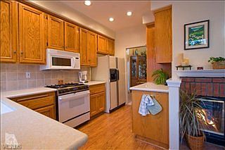 4th image of 569 Timberwood Ave