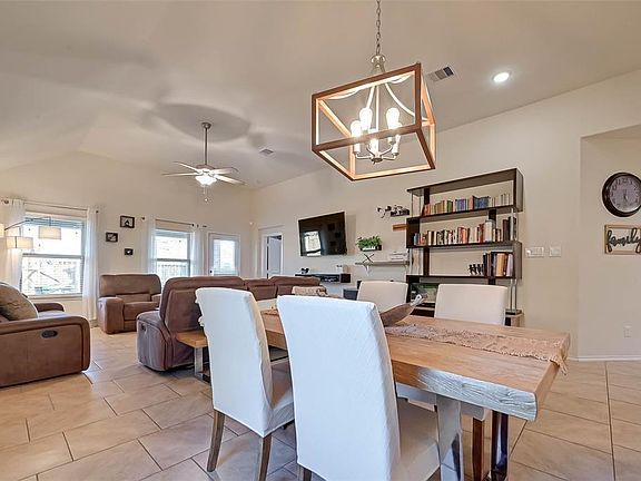 5th image of 23607 Norcia Ct