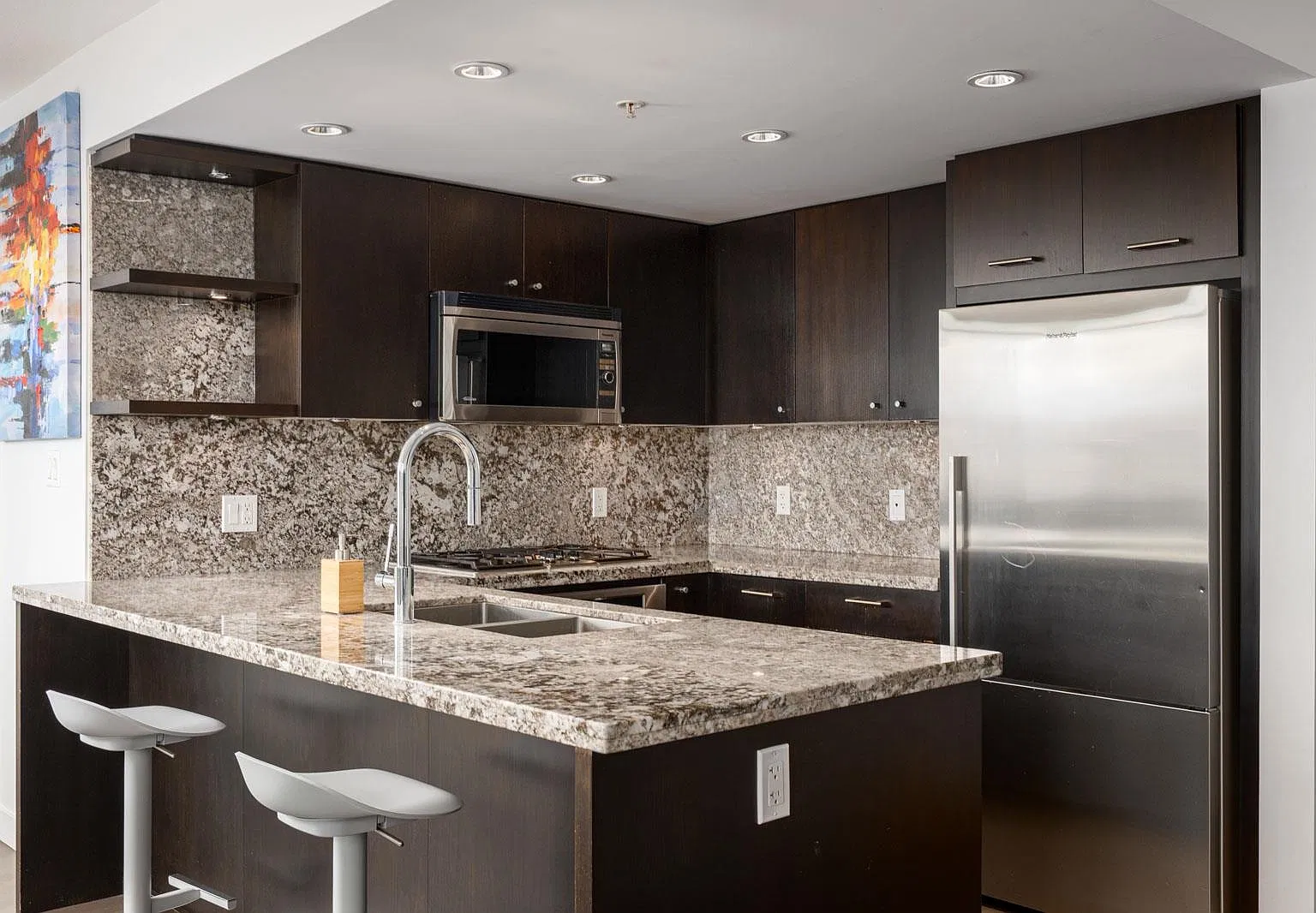1 bed, 640 sqft, $2,050 — Photo 2