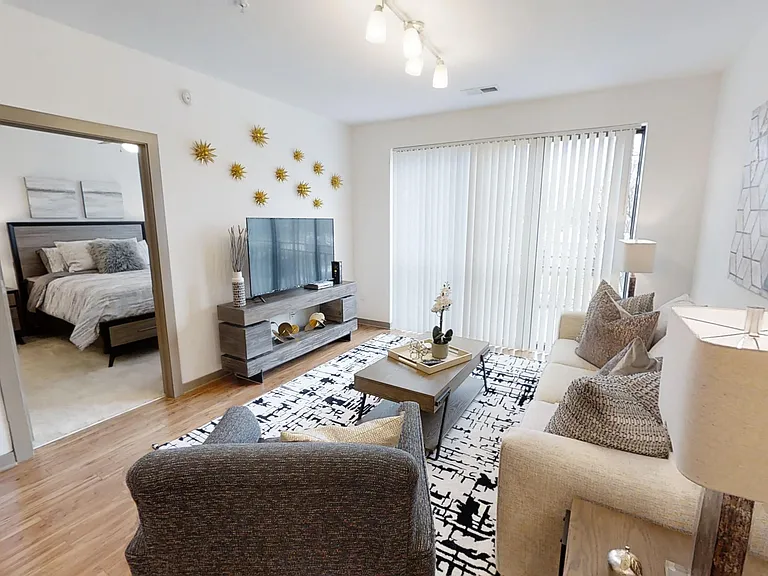 2700 Capitol Park — Photo 14