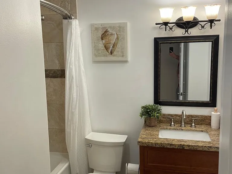 E Surfside Dr — Photo 12