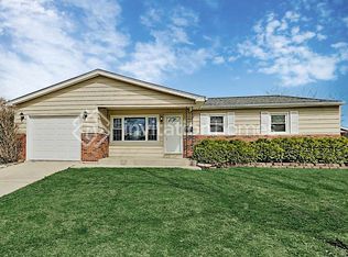 15447 David Ln, Oak Forest, IL 60452