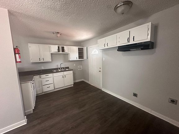 4th image of 1799 Wildrose St
