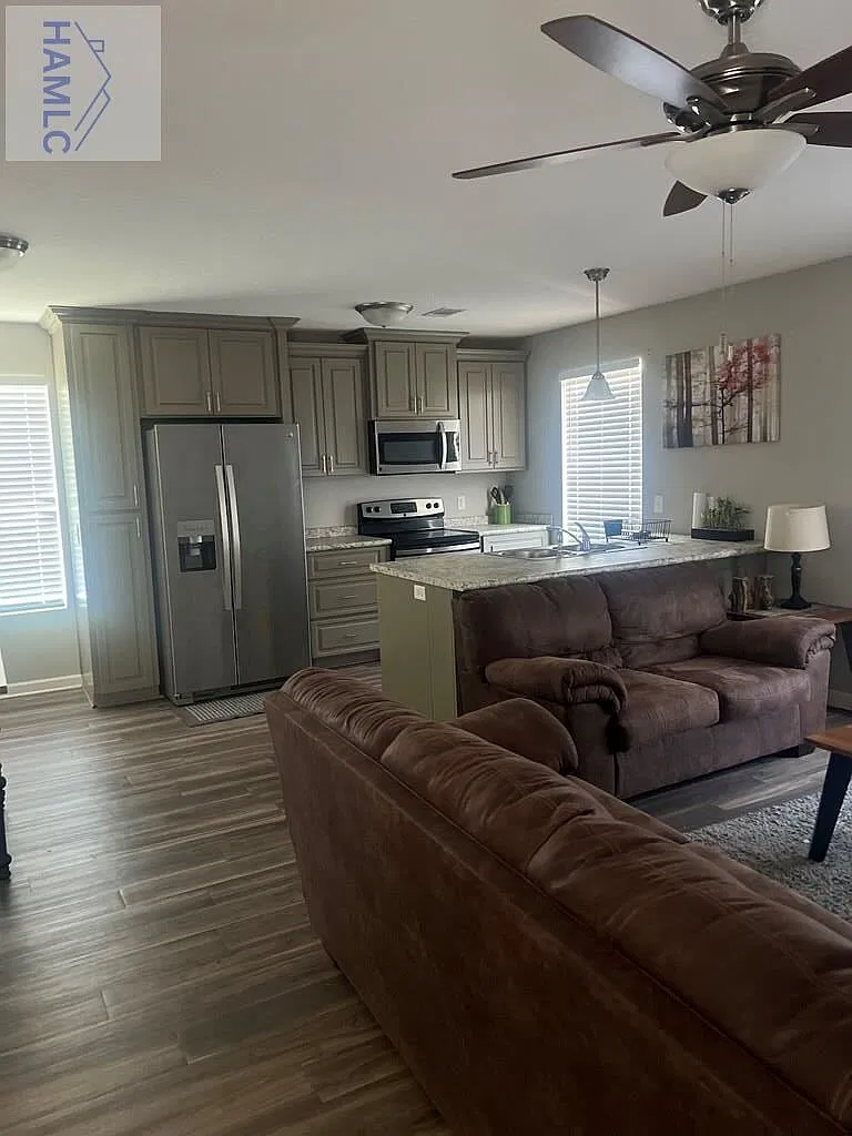 2 bed, 1.5 bath, 964 sqft, $1,150 — Photo 2