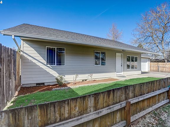 2nd image of 675 Pesola Ln SE