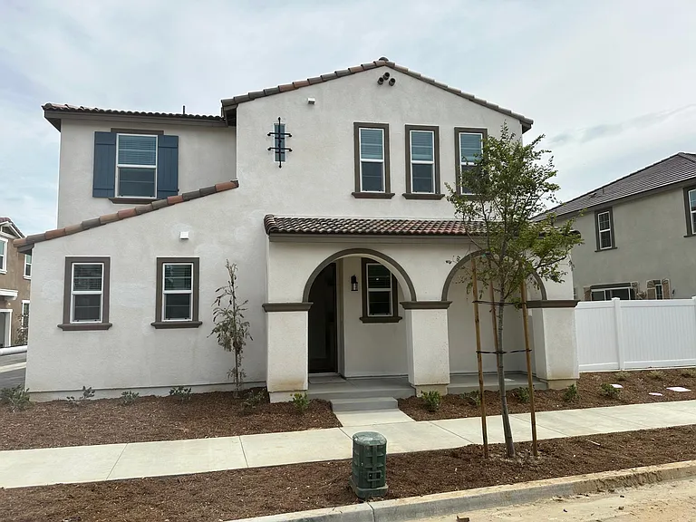 40372 Melrose Dr — Photo 1