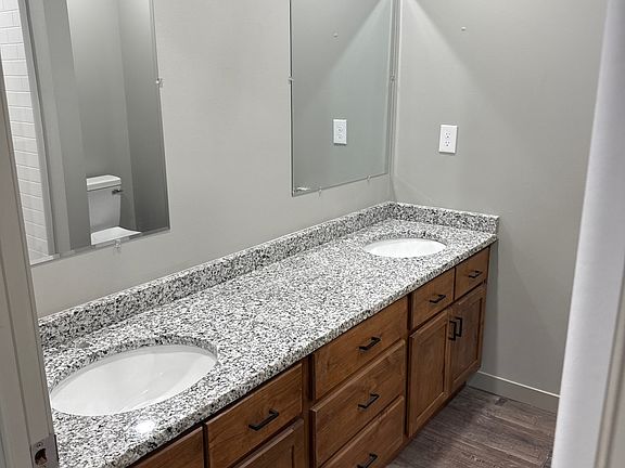 5th image of 501 N Main St APT D
