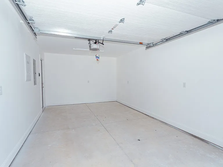 1 car Garage