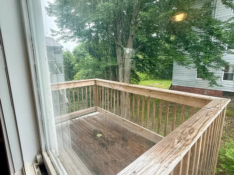 106 Howard Ave #R — Photo 12
