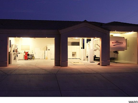 3rd image of 2140 Donner Dr