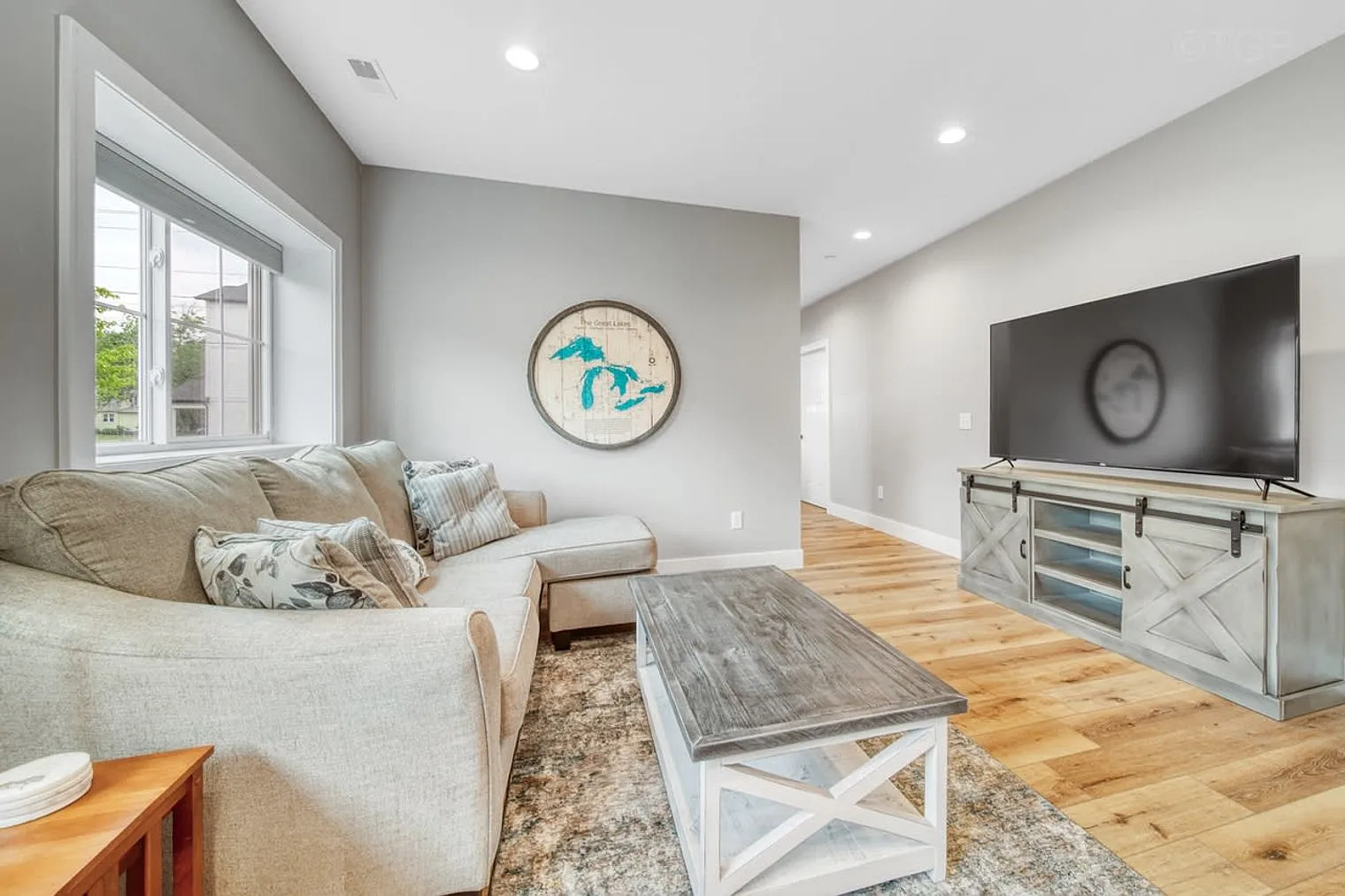 5 bed, 4.0 bath, 2906 sqft, $6,780 — Photo 1