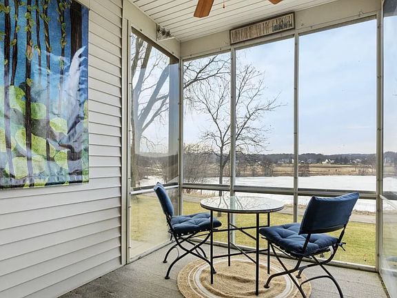 5th image of 11 Wood Brook Way