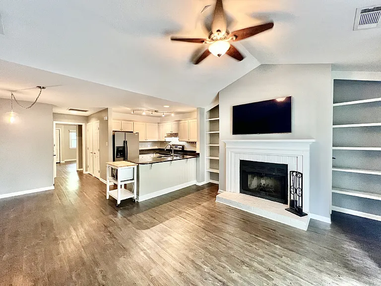 3306 Selwyn Farms Ln #7 — Photo 9