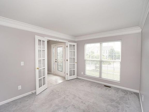 5th image of 6503 Holly Hill Ln