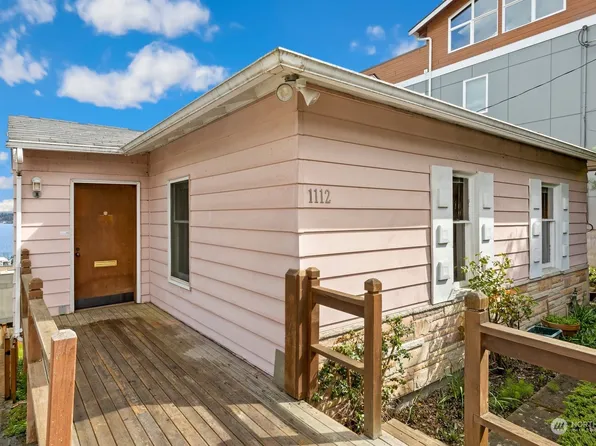 1112 33rd Avenue S, Seattle, WA 98144
