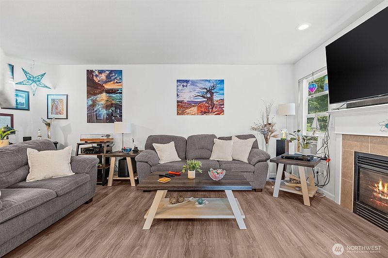 5th image of 14507 46th Avenue Ct NW