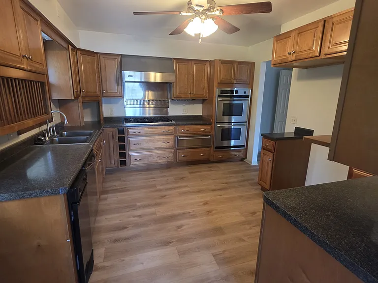199 Lakeview Dr — Photo 18