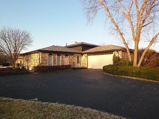 1st image of 8356 W 138th Pl