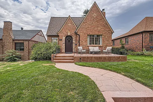 3070 Bellaire St Photo 1