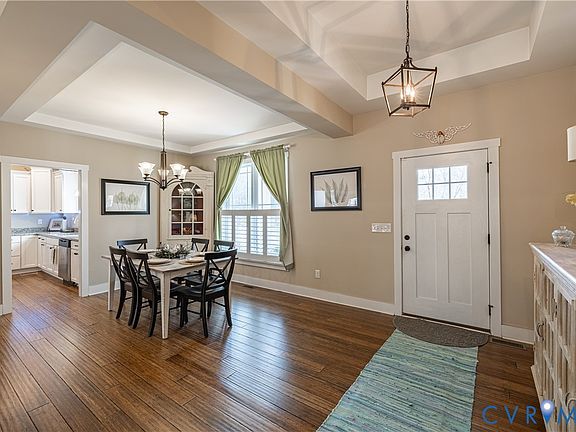 3rd image of 8171 Hidden Valley Ct