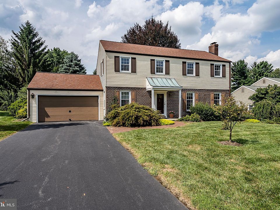 2nd image of 483 Westwind Dr
