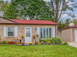 305 Ridge Cir, Streamwood, IL 60107