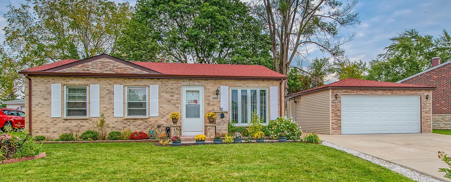 305 Ridge Cir photo 1