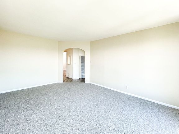 3rd image of 1571 Revere Ave APT 2
