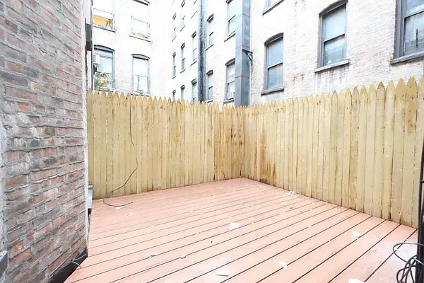 Rented by Level Group | media 44