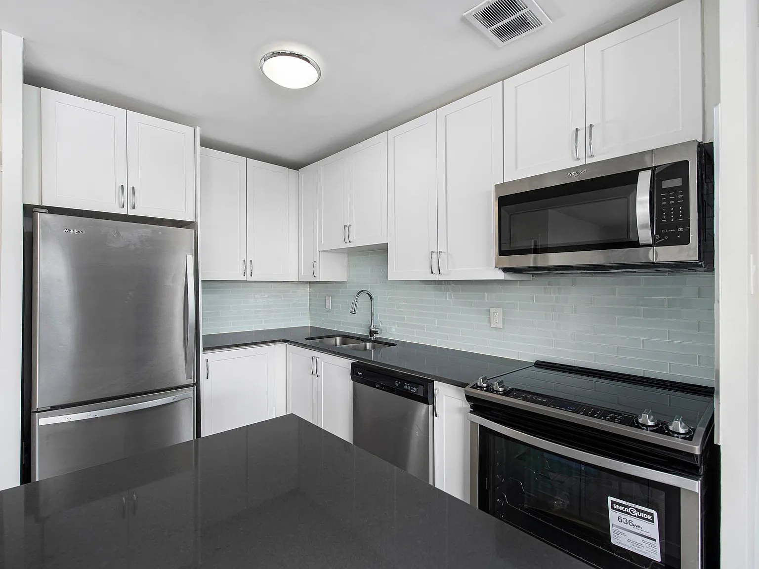 6 Auburndale Court — Photo 2
