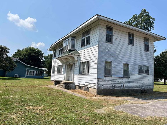 5th image of 215 Cedar St