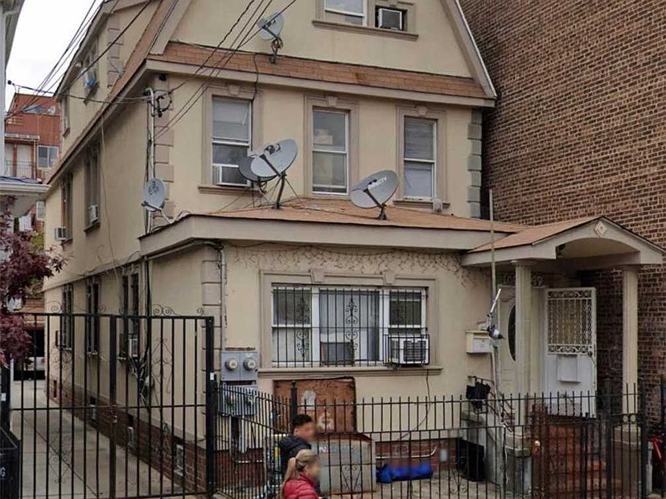 2nd image of 10449 39th Ave