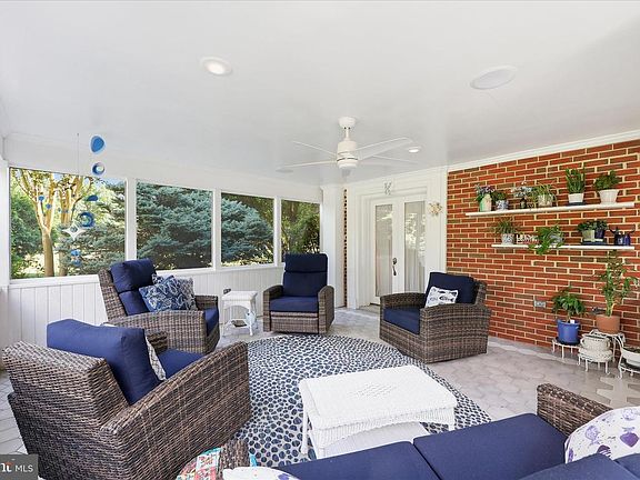 5th image of 6796 Sunnybrook Dr