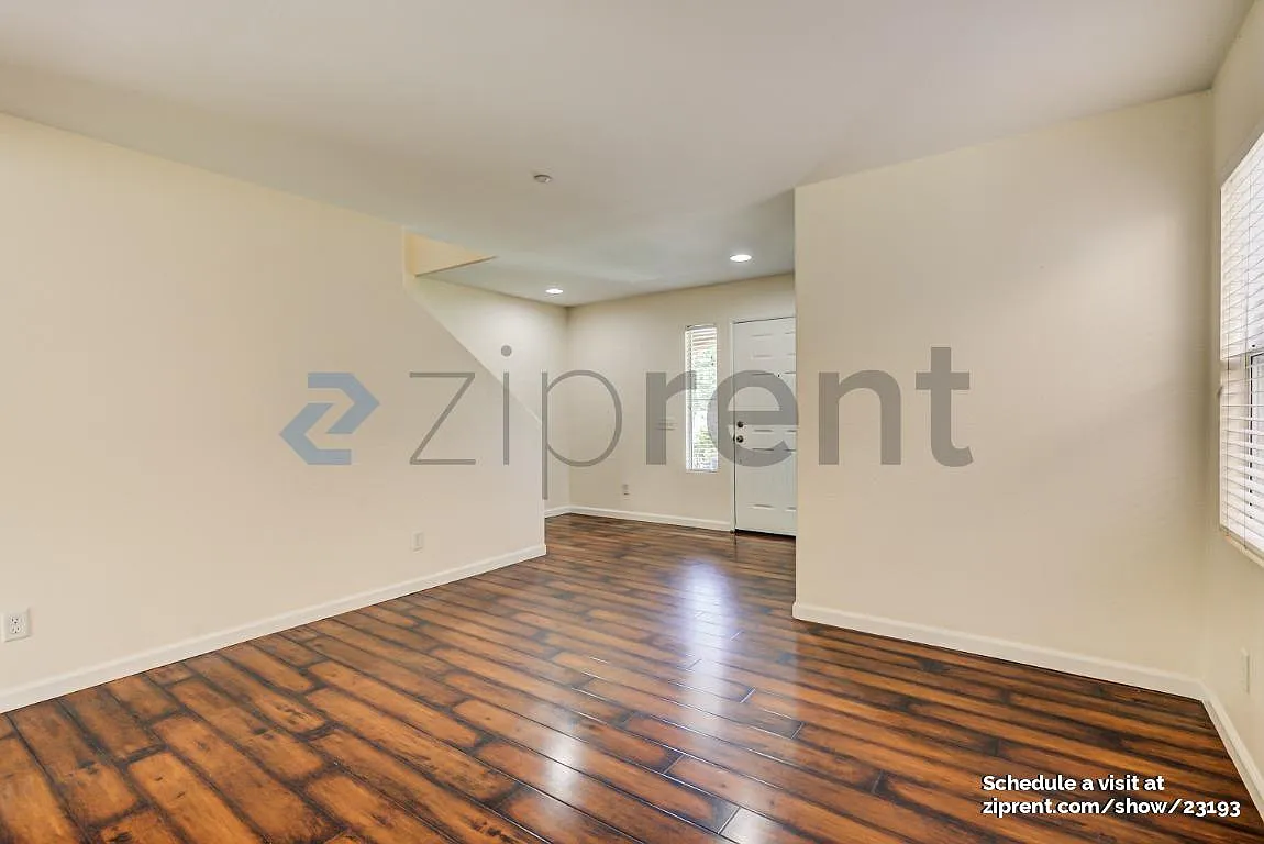 3 bed, 2.5 bath, 1872 sqft, $3,250 — Photo 3