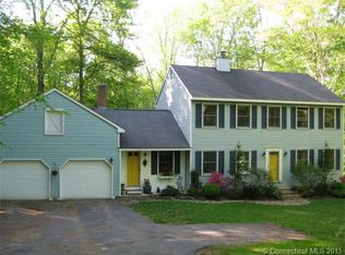 9 Oak Leaf Cir, Coventry, CT 06238