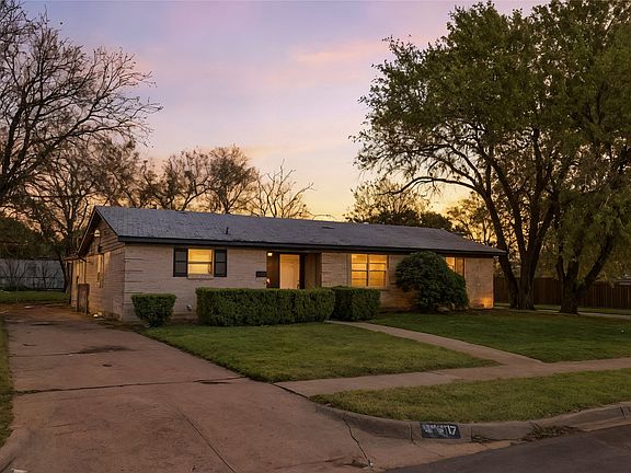 2nd image of 807 Havenwood Dr
